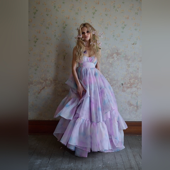 Selkie The Morpho Destination Gown - Picture 2 of 8